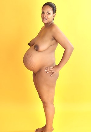 Free Pregnant MILF Porn Pictures